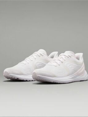 Lululemon Women’s Blissfeel Run 2 Running Shoes. New